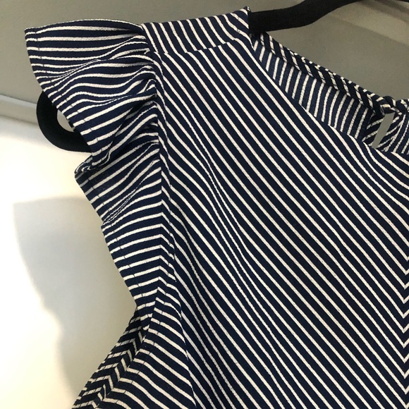 Navy and white striped top with ruffle shoulder. - Picture 2 of 6